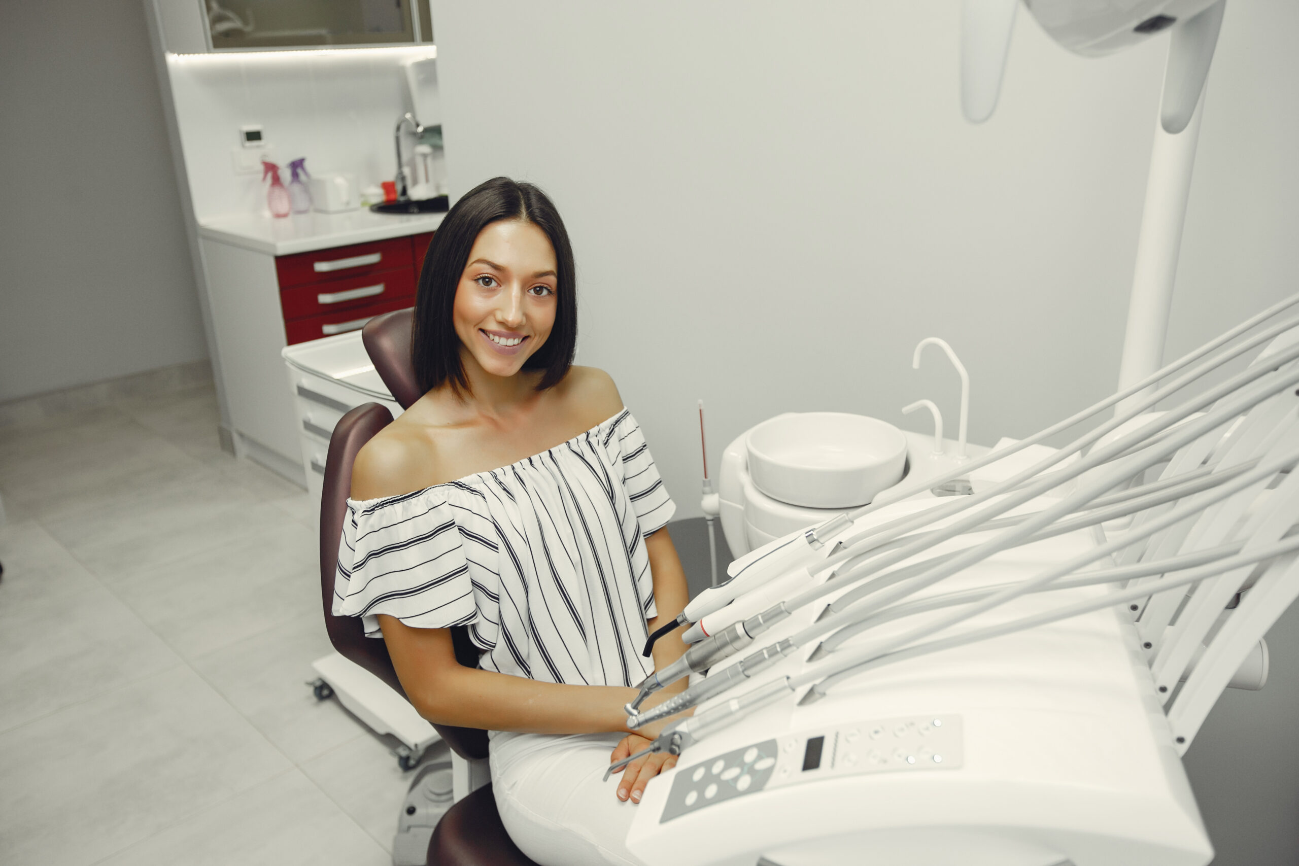 Featured image for “Managing Tooth Sensitivity Caused by Hot and Cold Foods”